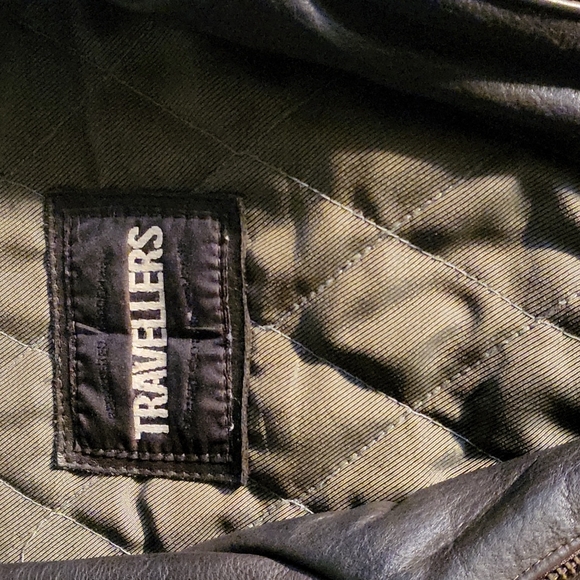 TRAVELLERS LEATHER COAT - Picture 2 of 6